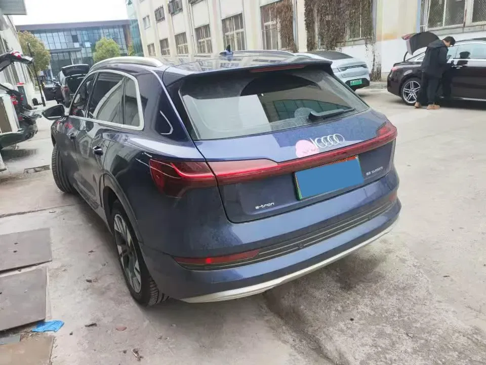 2019 Audi e-tron 2AT BEV 95KWH,autocango,china used car exporter,china ev exporter,chinese used car exporter,chinese used ev exporter