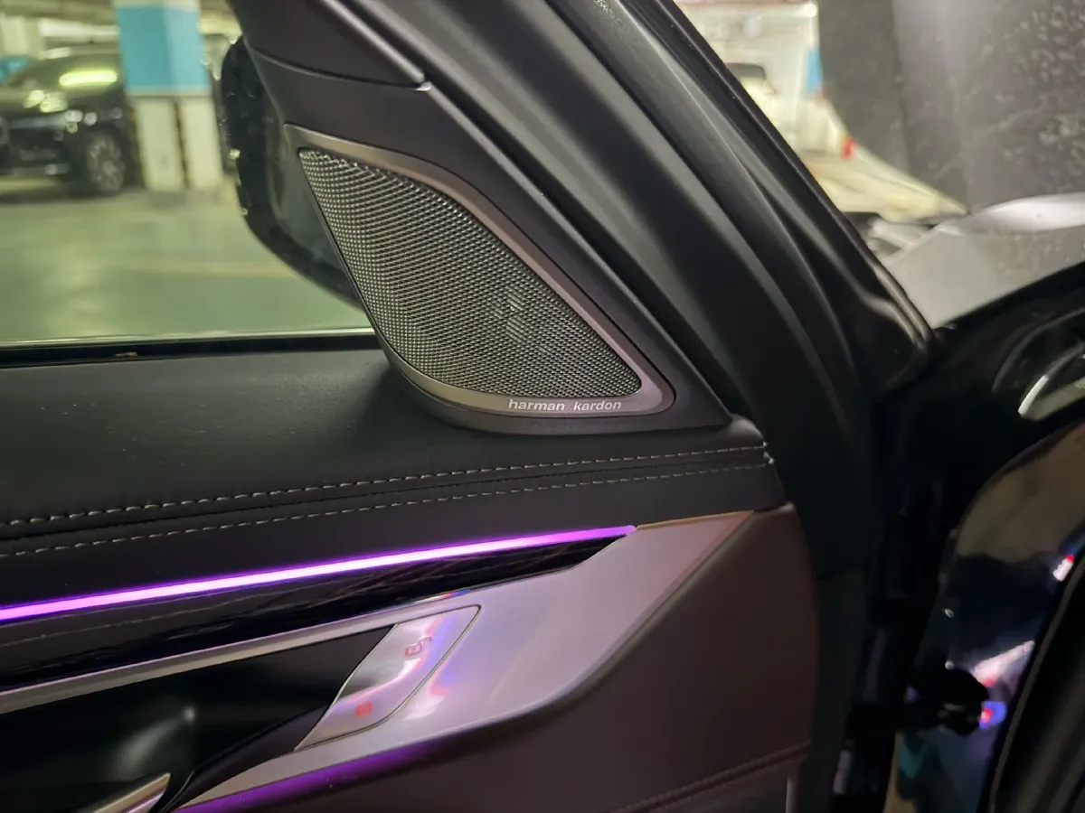 2021 BMW 7 Series 3.0T 340HP L6 8AT,autocango,china used car exporter,china ev exporter,chinese used car exporter,chinese used ev exporter