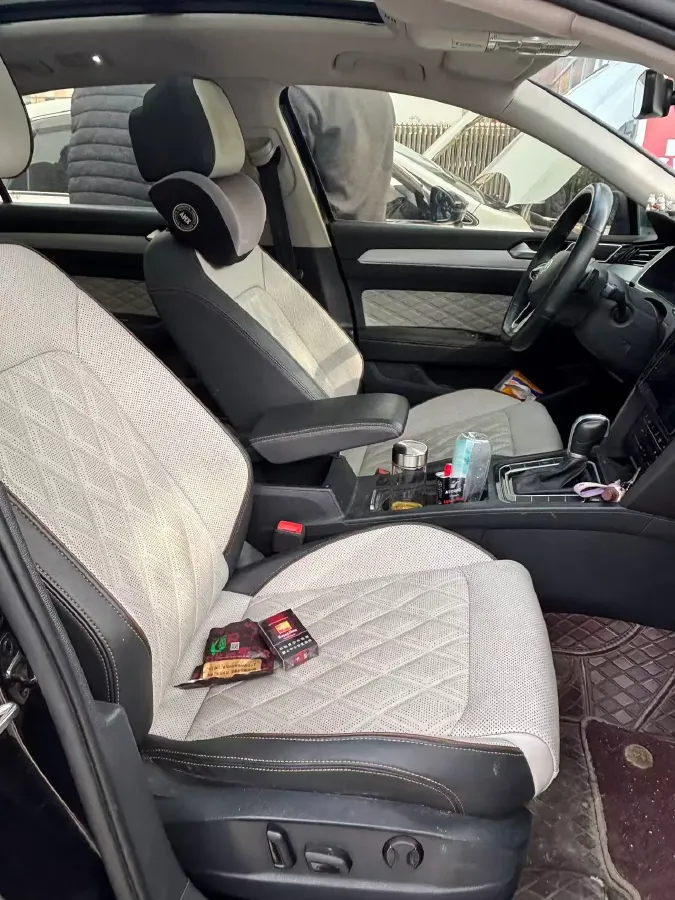 2023 Volkswagen Magotan 2.0T 186HP L4 7DCT,autocango,china used car exporter,china ev exporter,chinese used car exporter,chinese used ev exporter