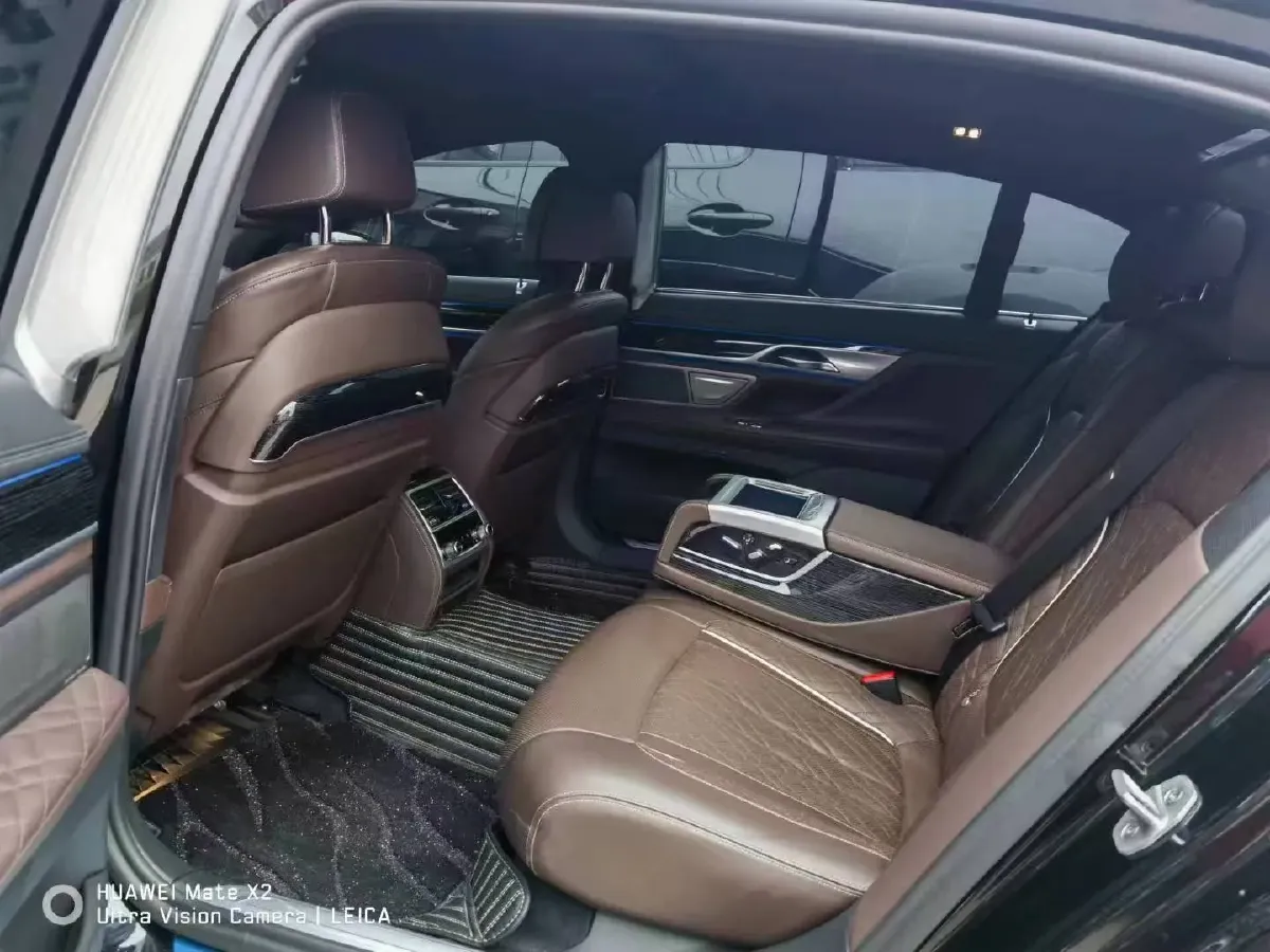 2022 BMW 7 Series 3.0T 340HP L6 8AT,autocango,china used car exporter,china ev exporter,chinese used car exporter,chinese used ev exporter