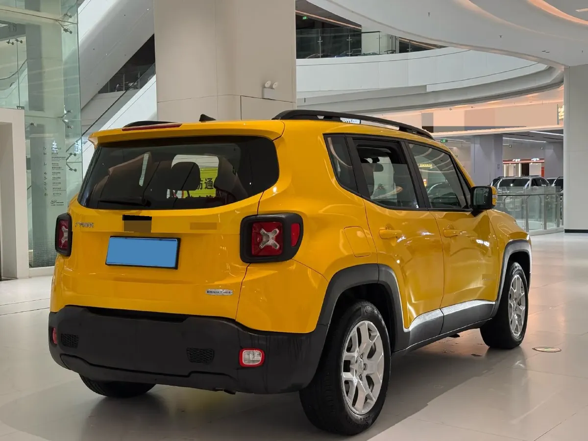 2017 Jeep Renegade 1.4T 150HP L4 7DCT,autocango,china used car exporter,china ev exporter,chinese used car exporter,chinese used ev exporter