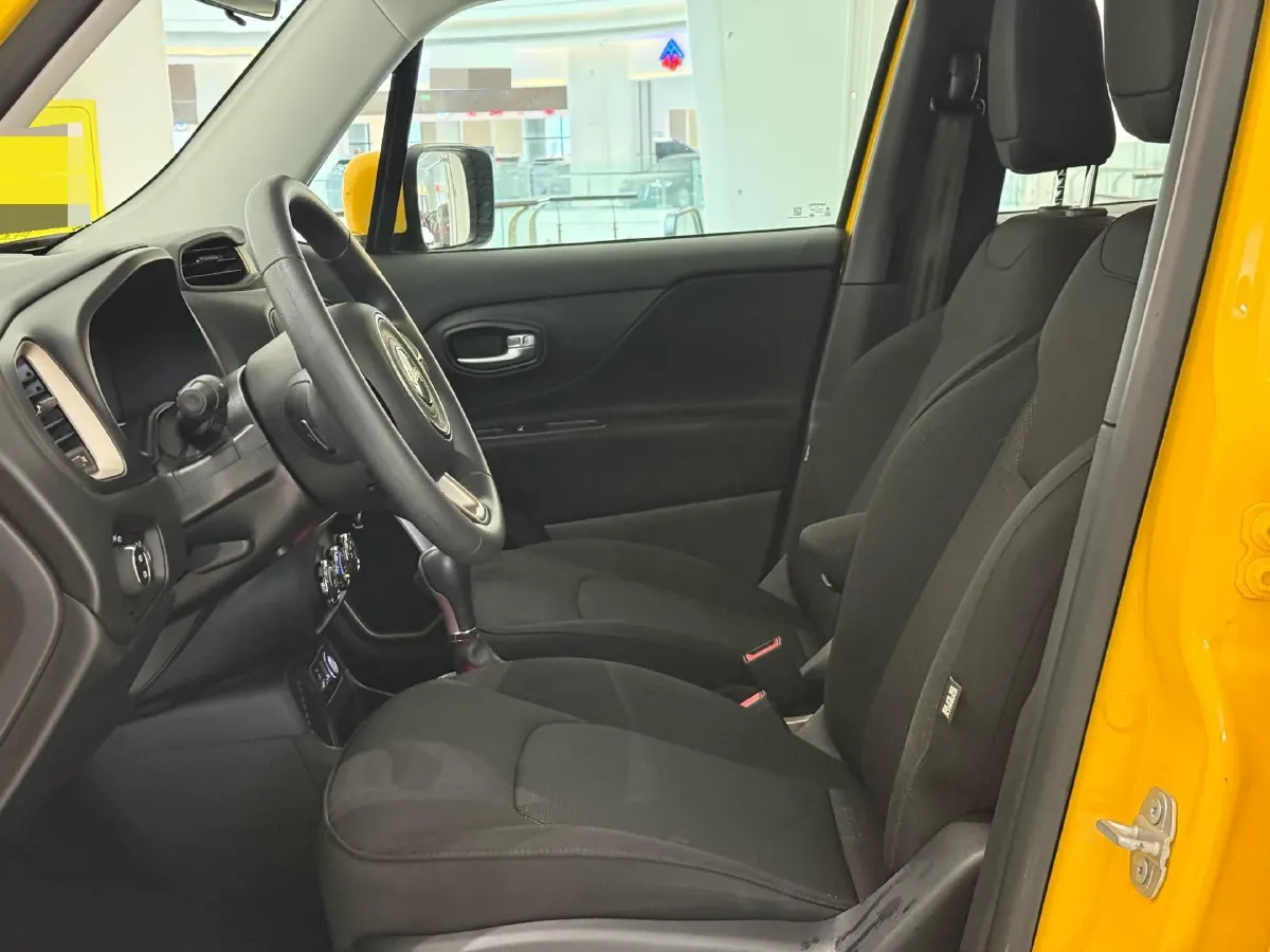 2017 Jeep Renegade 1.4T 150HP L4 7DCT,autocango,china used car exporter,china ev exporter,chinese used car exporter,chinese used ev exporter