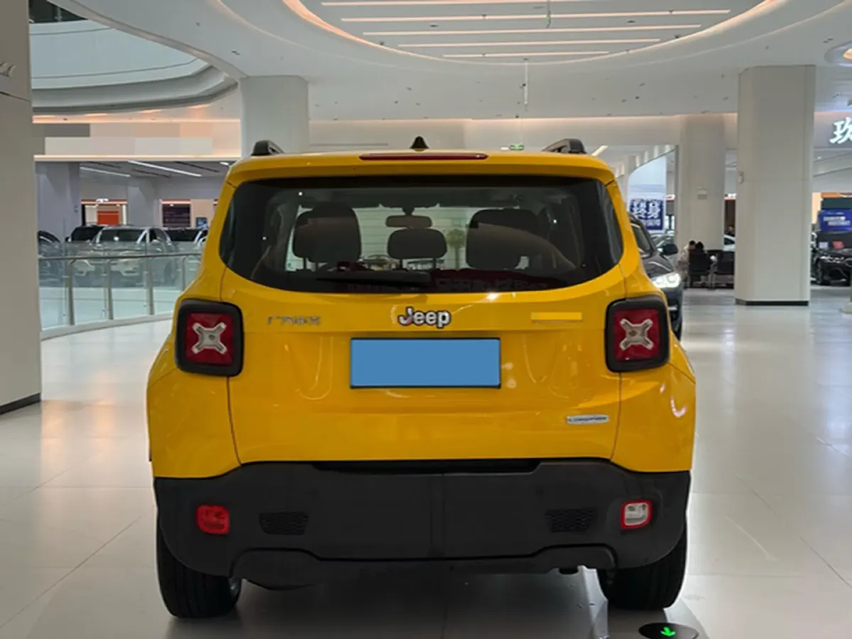 2017 Jeep Renegade 1.4T 150HP L4 7DCT,autocango,china used car exporter,china ev exporter,chinese used car exporter,chinese used ev exporter