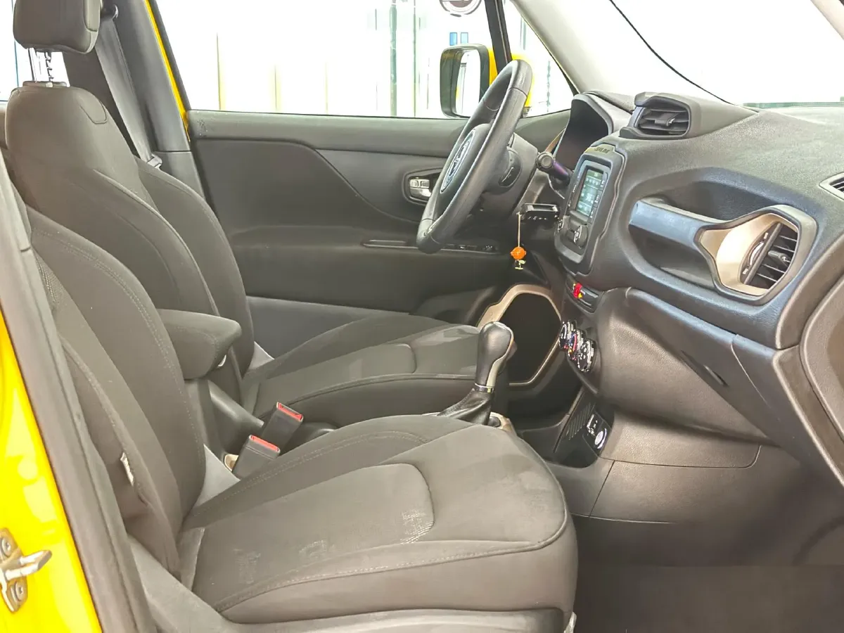 2017 Jeep Renegade 1.4T 150HP L4 7DCT,autocango,china used car exporter,china ev exporter,chinese used car exporter,chinese used ev exporter