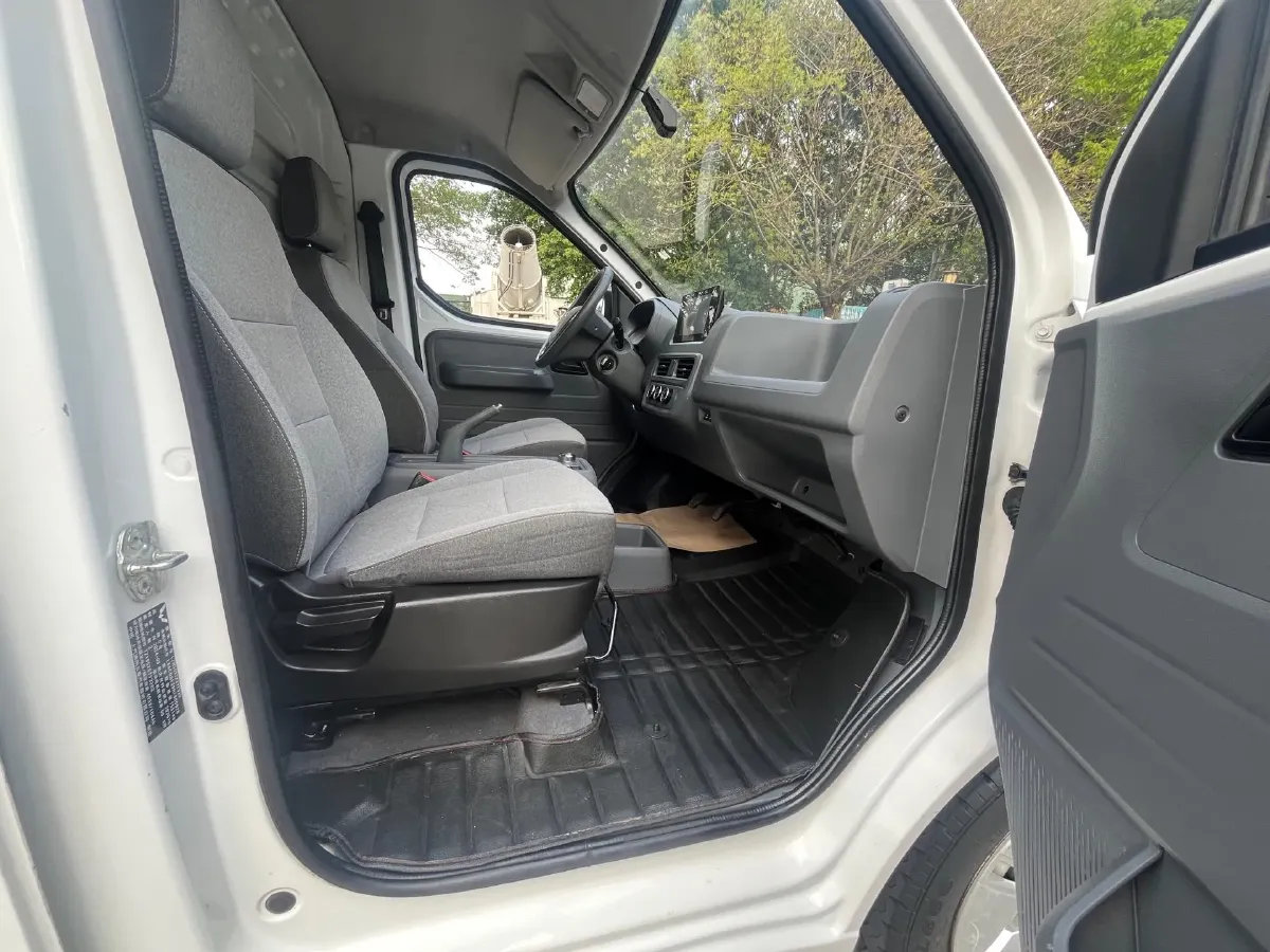 2024 WuLing YangGuang BEV 41.9KWH,autocango,china used car exporter,china ev exporter,chinese used car exporter,chinese used ev exporter