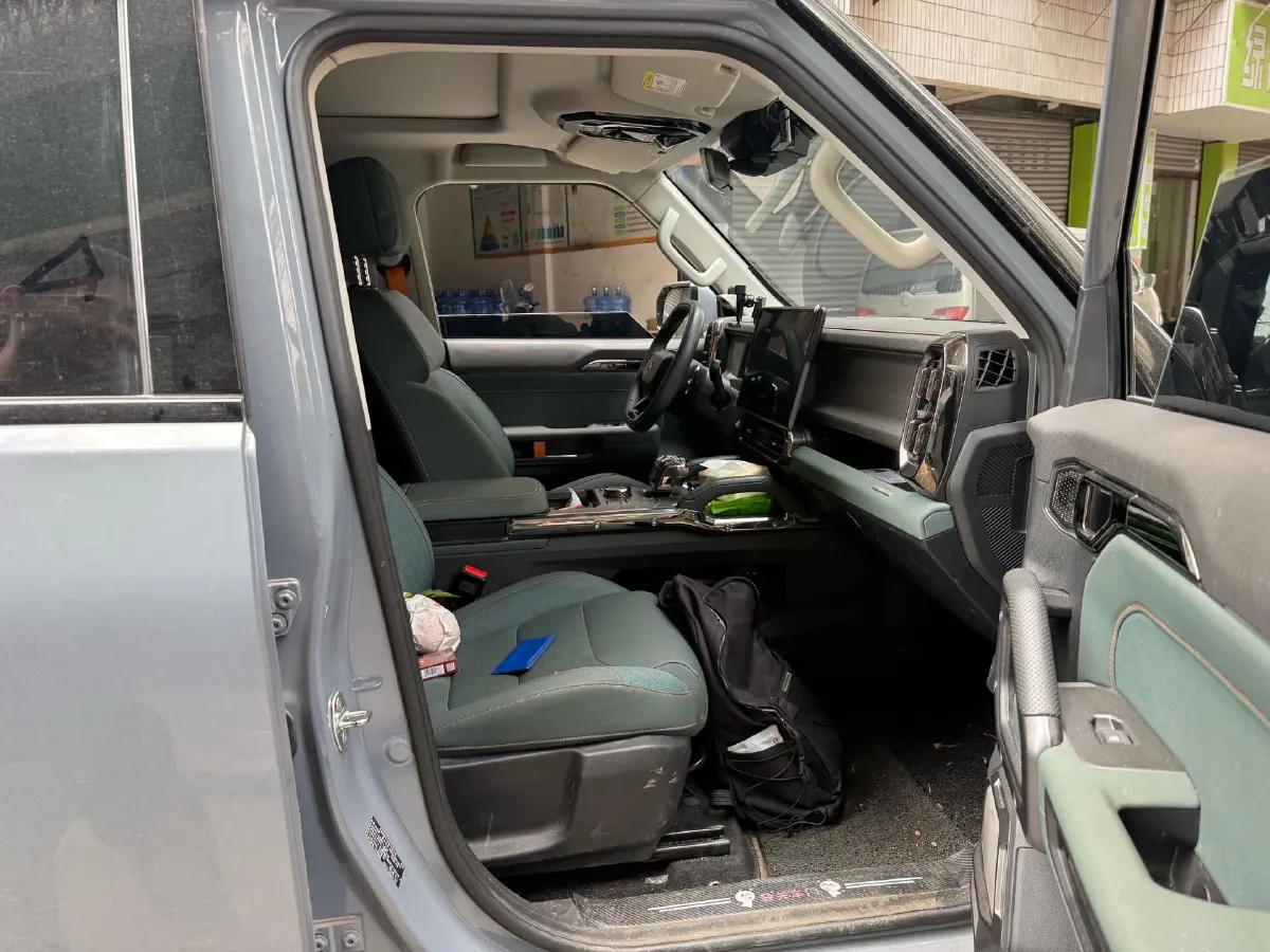 2023 Jetour Traveller 2.0T 254HP L4 7DCT,autocango,china used car exporter,china ev exporter,chinese used car exporter,chinese used ev exporter