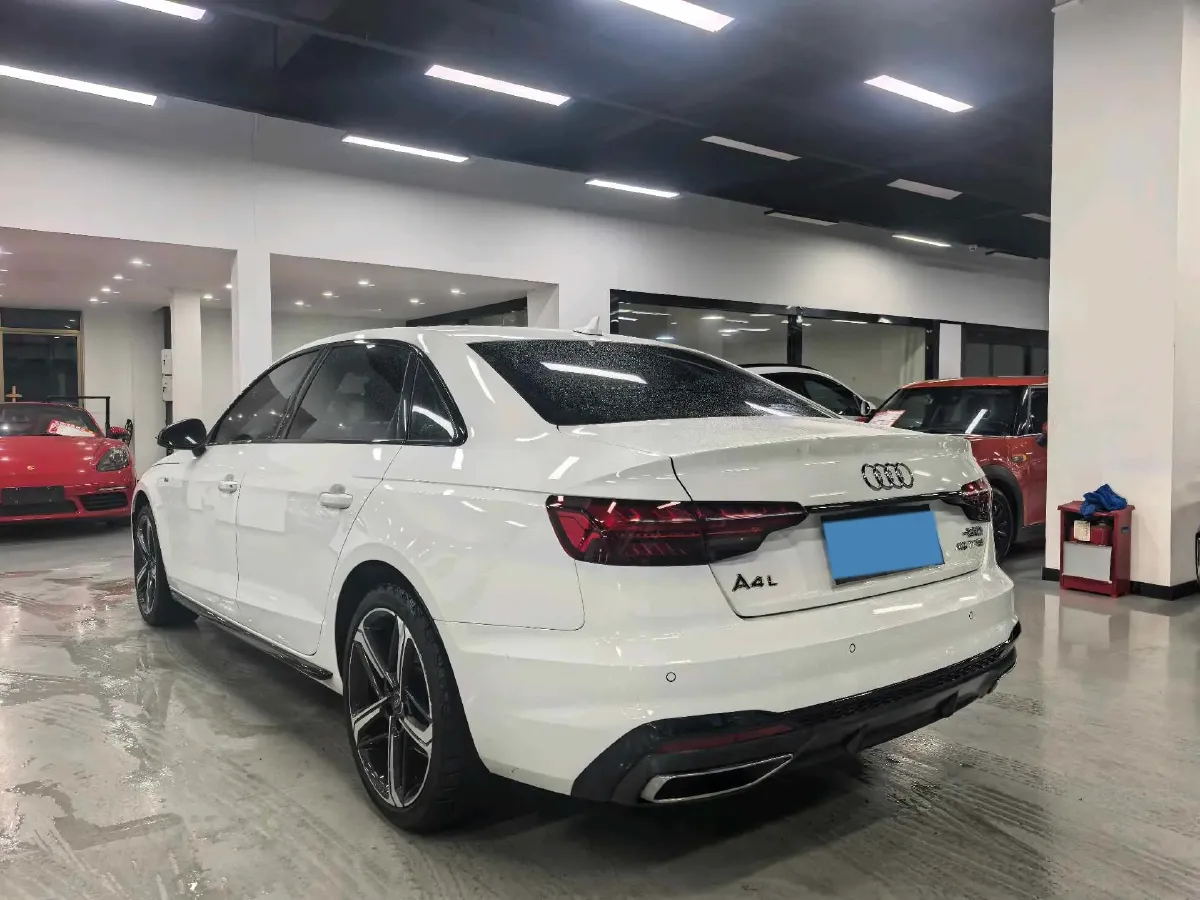 2024 Audi A4L 2.0T 190HP L4 7DCT,autocango,china used car exporter,china ev exporter,chinese used car exporter,chinese used ev exporter