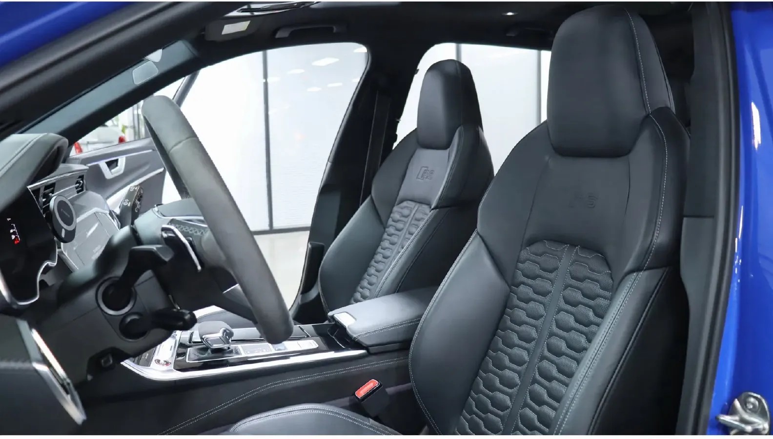 2021 Audi RS 6 4.0T 600HP V8 8AT,autocango,china used car exporter,china ev exporter,chinese used car exporter,chinese used ev exporter