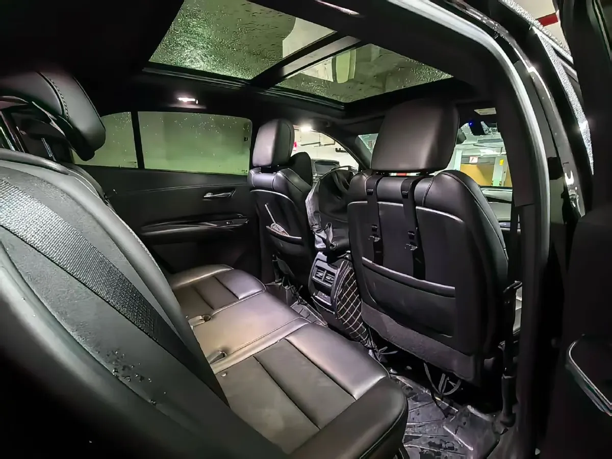 2022 Cadillac XT4 2.0T 237HP L4 9AT,autocango,china used car exporter,china ev exporter,chinese used car exporter,chinese used ev exporter