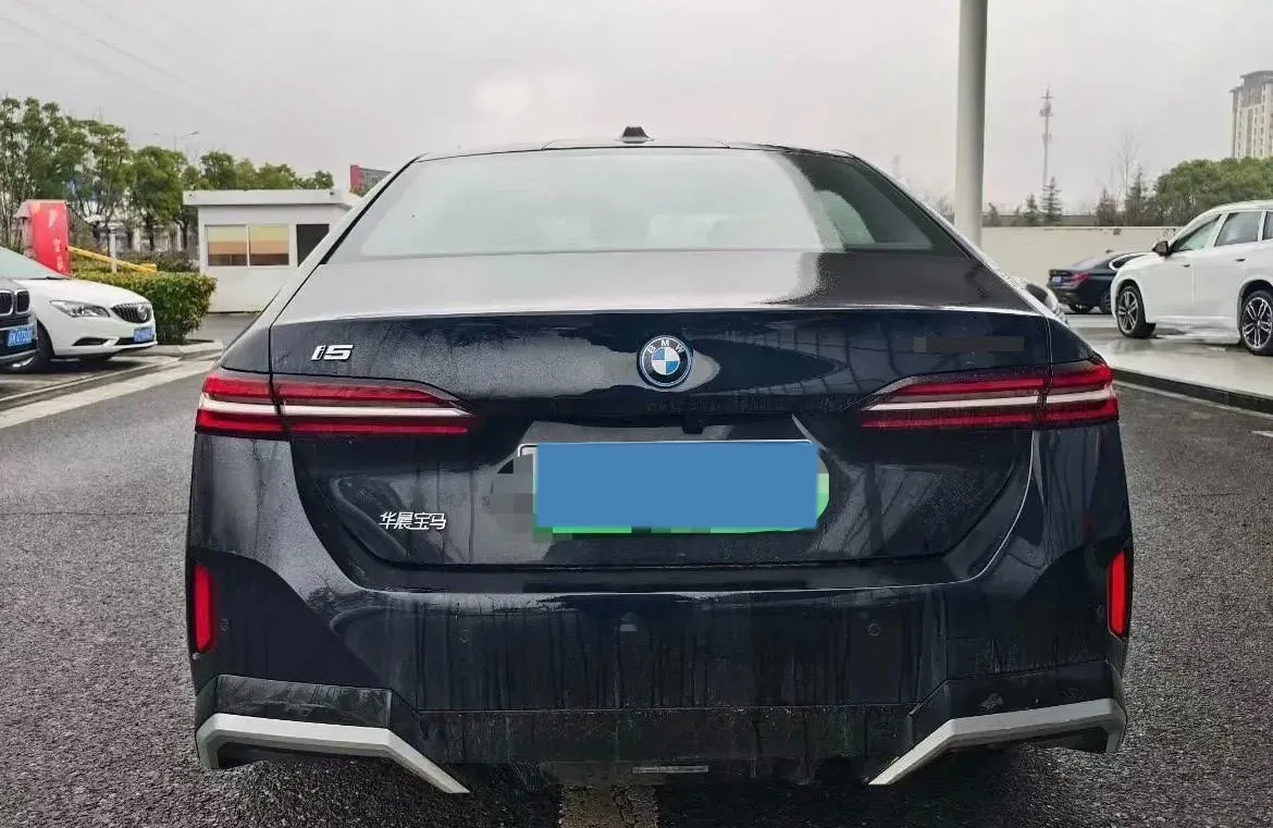 2025 BMW i5 BEV 96.96KWH,autocango,china used car exporter,china ev exporter,chinese used car exporter,chinese used ev exporter
