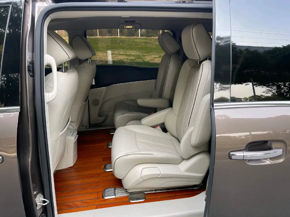 2021 Buick GL8 2.0T 237HP L4 9AT,autocango,china used car exporter,china ev exporter,chinese used car exporter,chinese used ev exporter