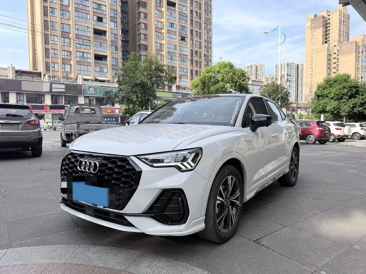 2022 Audi Q3 Sportback 2.0T 186HP L4 7DCT,autocango,china used car exporter,china ev exporter,chinese used car exporter,chinese used ev exporter