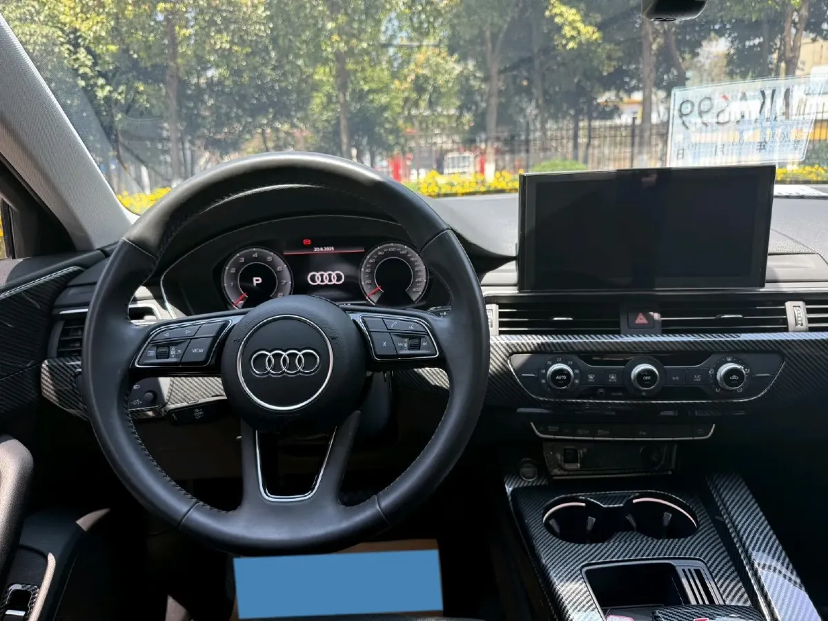 2020 Audi A4L 2.0T 190HP L4 7DCT,autocango,china used car exporter,china ev exporter,chinese used car exporter,chinese used ev exporter