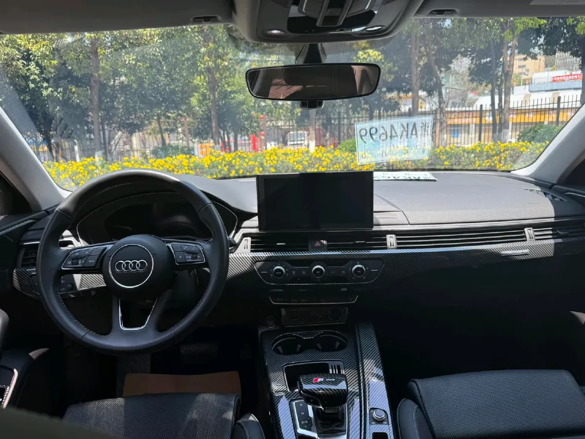 2020 Audi A4L 2.0T 190HP L4 7DCT,autocango,china used car exporter,china ev exporter,chinese used car exporter,chinese used ev exporter