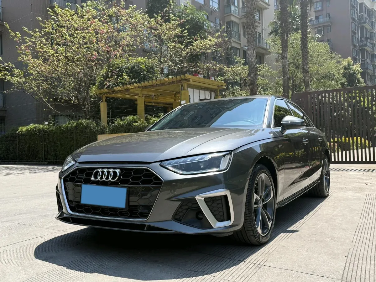 2020 Audi A4L 2.0T 190HP L4 7DCT,autocango,china used car exporter,china ev exporter,chinese used car exporter,chinese used ev exporter