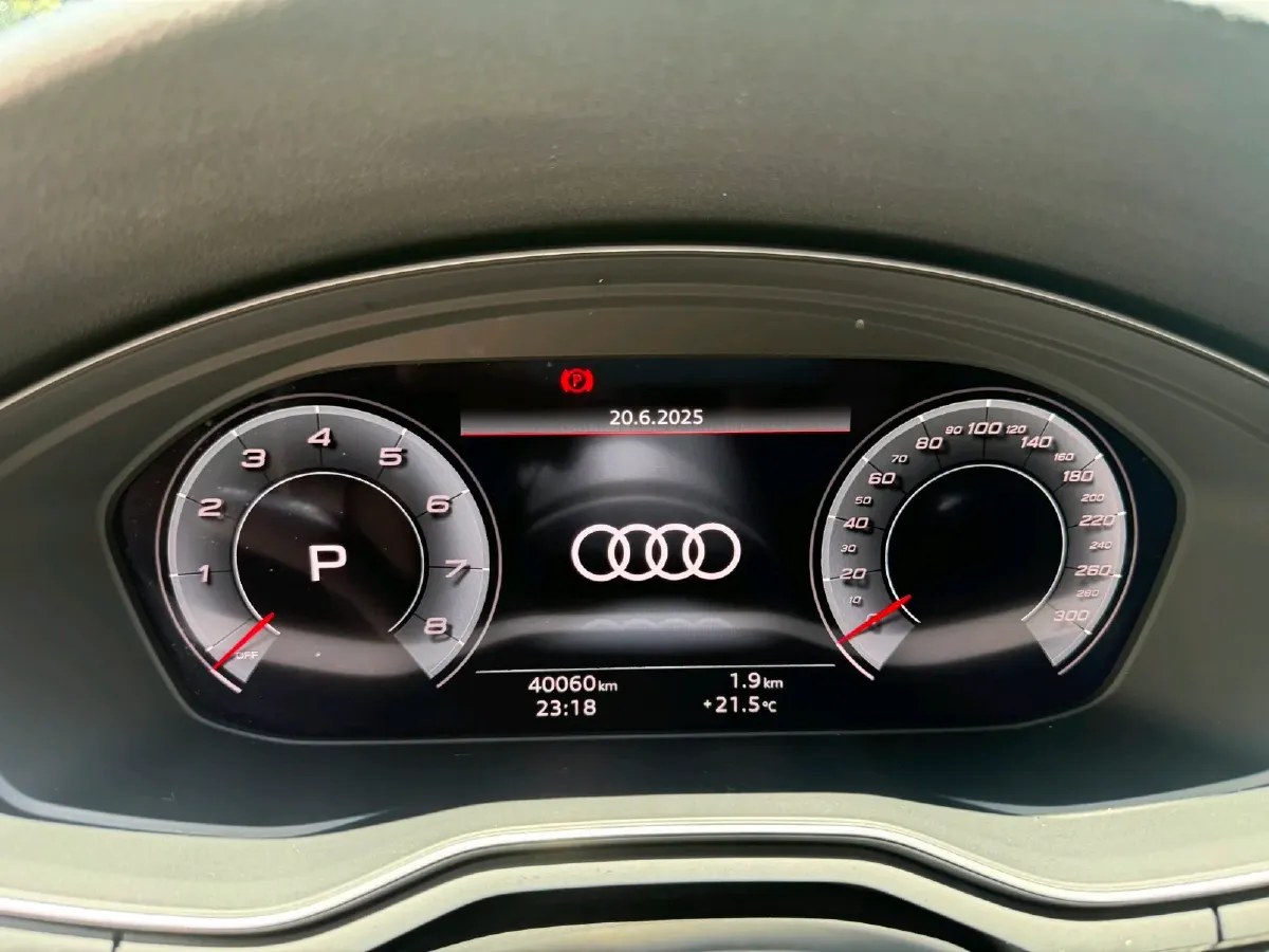 2020 Audi A4L 2.0T 190HP L4 7DCT,autocango,china used car exporter,china ev exporter,chinese used car exporter,chinese used ev exporter