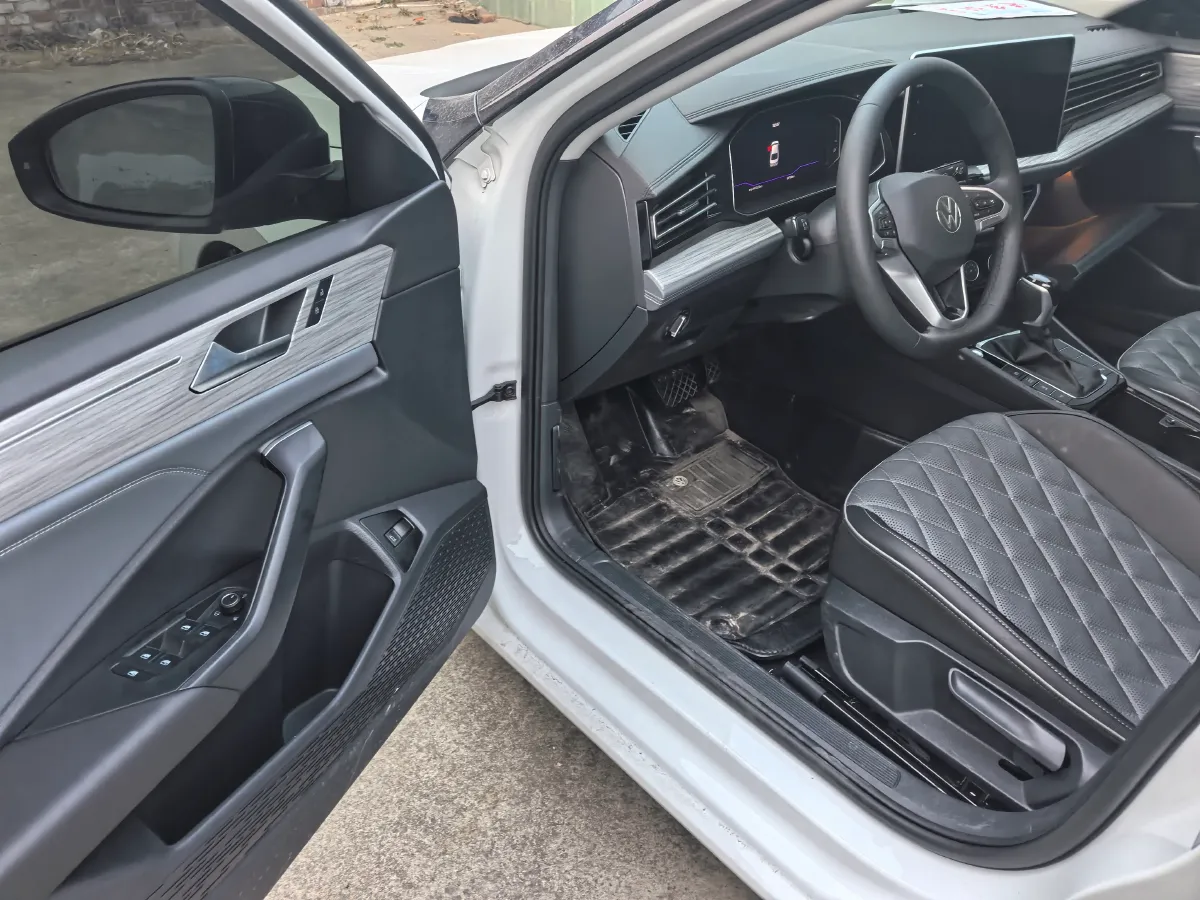 2025 Volkswagen Sagitar 1.5T 160HP L4 7DCT,autocango,china used car exporter,china ev exporter,chinese used car exporter,chinese used ev exporter