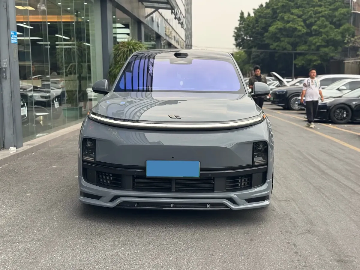 2025 Li L8 Range Extended 154HP REEV,autocango,china used car exporter,china ev exporter,chinese used car exporter,chinese used ev exporter