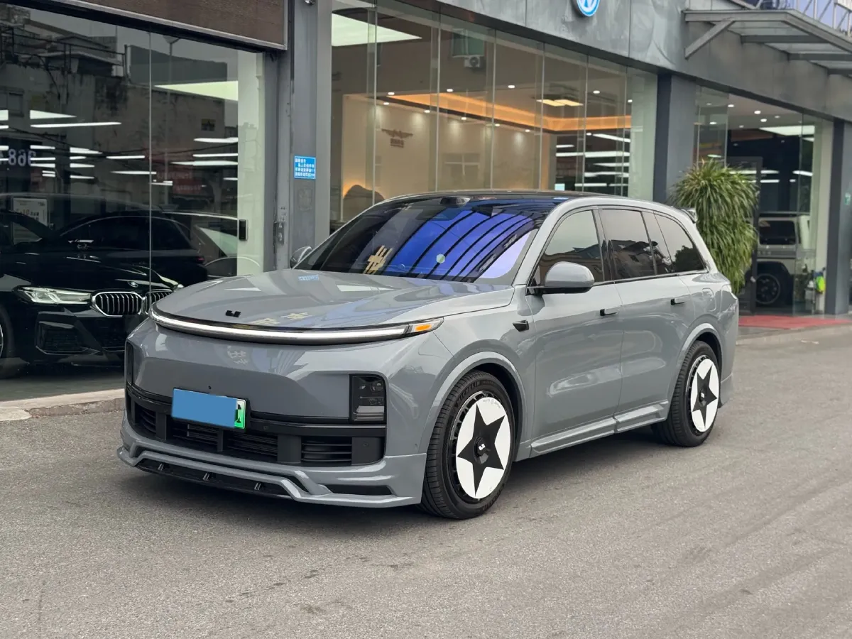 2025 Li L8 Range Extended 154HP REEV,autocango,china used car exporter,china ev exporter,chinese used car exporter,chinese used ev exporter