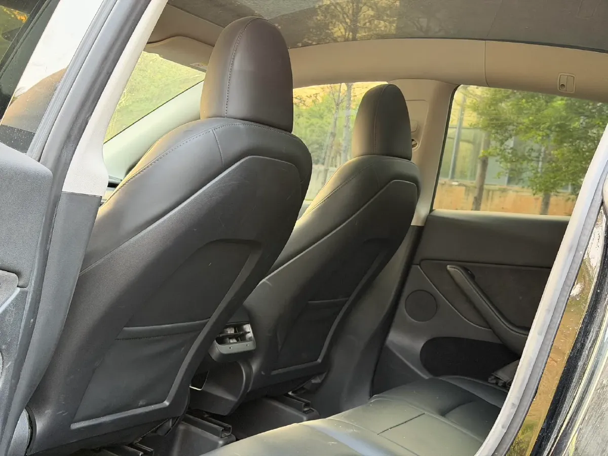 2022 Tesla Model Y BEV 60KWH,autocango,china used car exporter,china ev exporter,chinese used car exporter,chinese used ev exporter