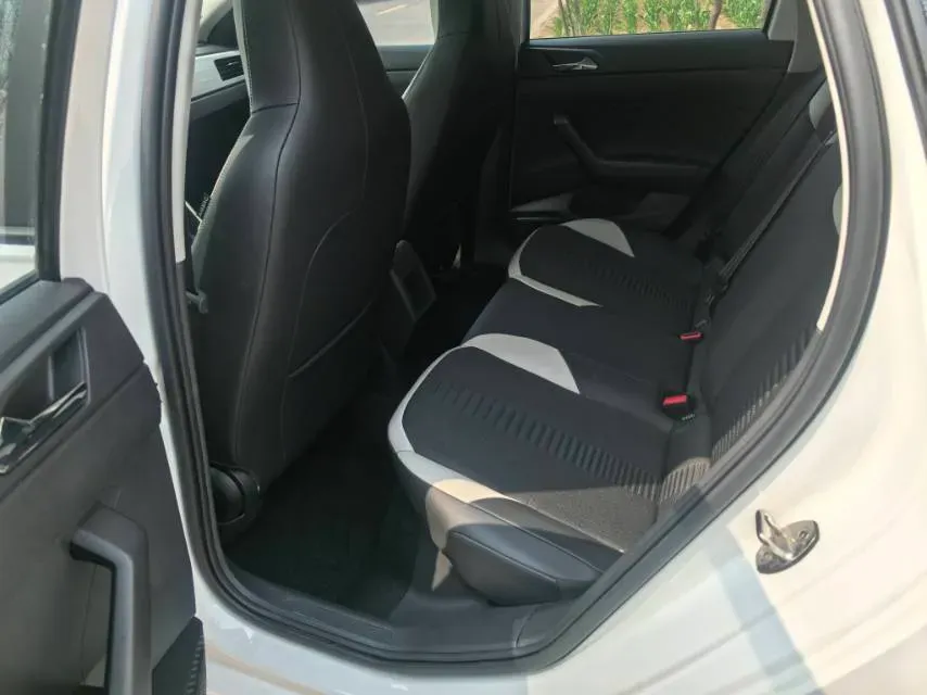 2021 Haval H6 1.5T 169HP L4 7DCT,autocango,china used car exporter,china ev exporter,chinese used car exporter,chinese used ev exporter