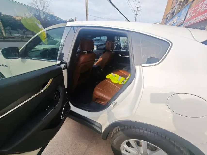 2018 Maserati Levante 3.0T 350HP V6 8AT,autocango,china used car exporter,china ev exporter,chinese used car exporter,chinese used ev exporter