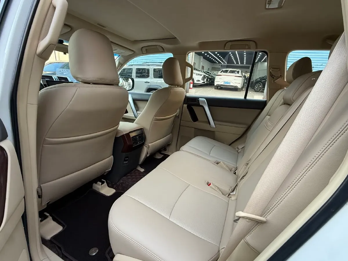 2017 Toyota Corolla 1.6L 122HP L4 CVT,autocango,china used car exporter,china ev exporter,chinese used car exporter,chinese used ev exporter