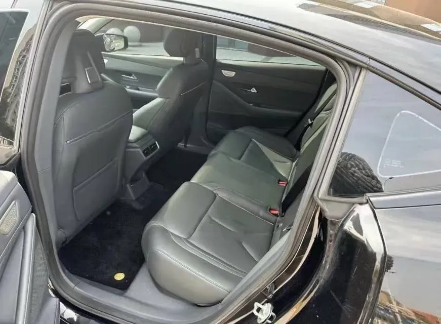 2022 DongFeng Forthing LingZhi EV BEV 68.4KWH,autocango,china used car exporter,china ev exporter,chinese used car exporter,chinese used ev exporter