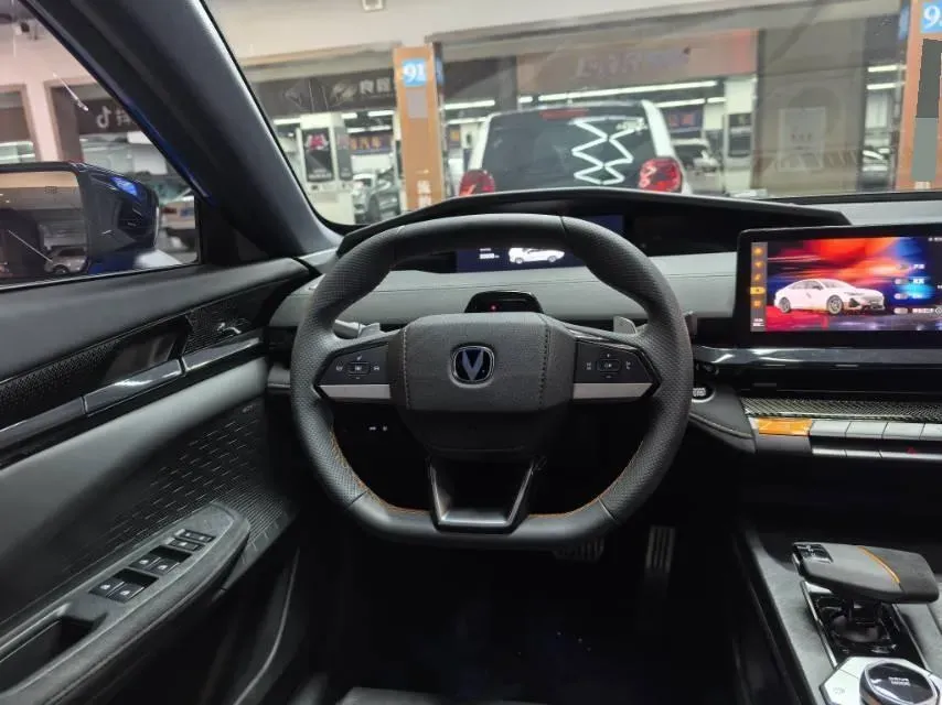 2022 ChangAn UNI-V 2.0T 233HP L4 8AT,autocango,china used car exporter,china ev exporter,chinese used car exporter,chinese used ev exporter