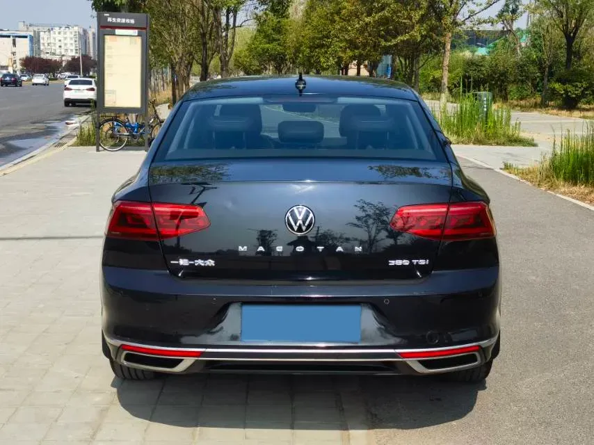 2020 Volkswagen Magotan 2.0T 186HP L4 7DCT,autocango,china used car exporter,china ev exporter,chinese used car exporter,chinese used ev exporter