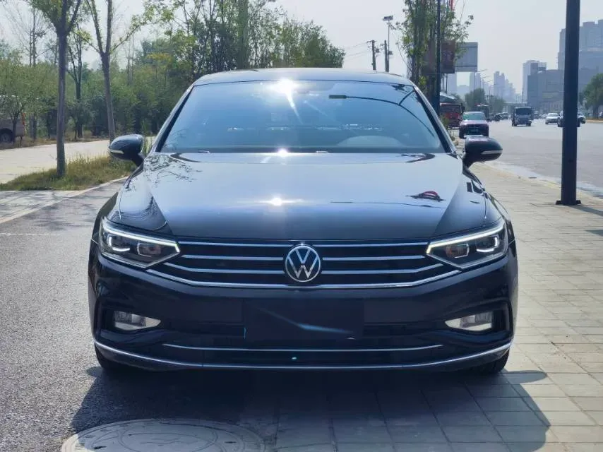 2020 Volkswagen Magotan 2.0T 186HP L4 7DCT,autocango,china used car exporter,china ev exporter,chinese used car exporter,chinese used ev exporter