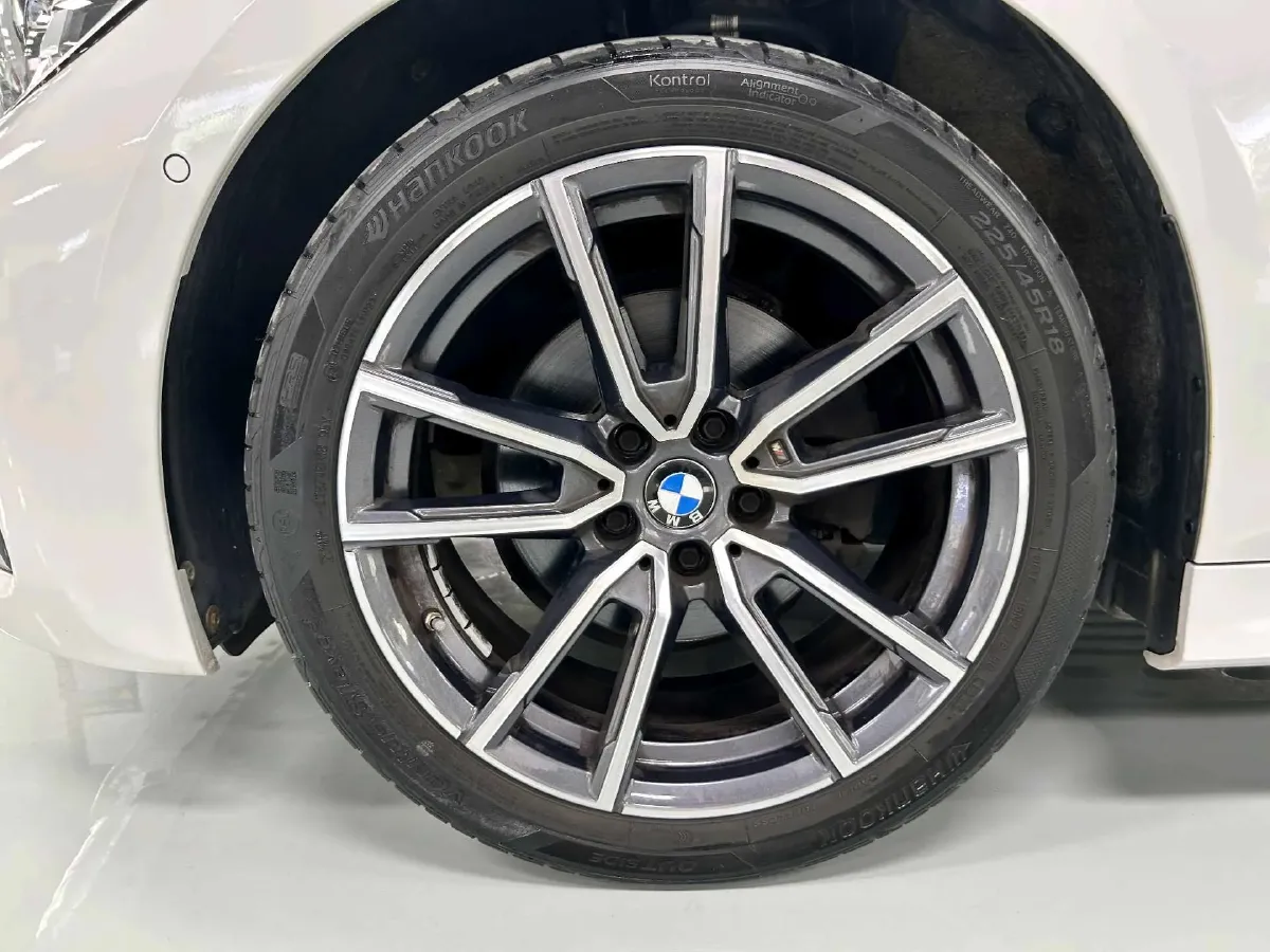 2022 BMW 3 Series 2.0T 184HP L4 8AT,autocango,china used car exporter,china ev exporter,chinese used car exporter,chinese used ev exporter