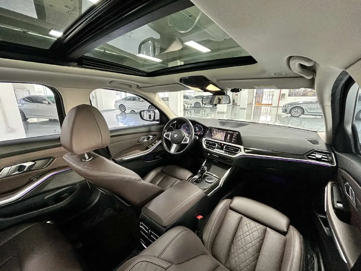 2022 BMW 3 Series 2.0T 184HP L4 8AT,autocango,china used car exporter,china ev exporter,chinese used car exporter,chinese used ev exporter