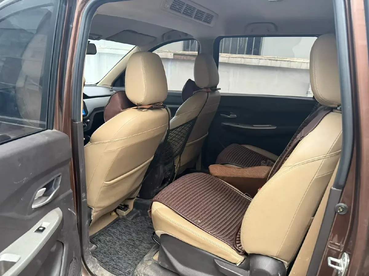 2018 WuLing HongGuang 1.5L 105HP L4 5MT,autocango,china used car exporter,china ev exporter,chinese used car exporter,chinese used ev exporter