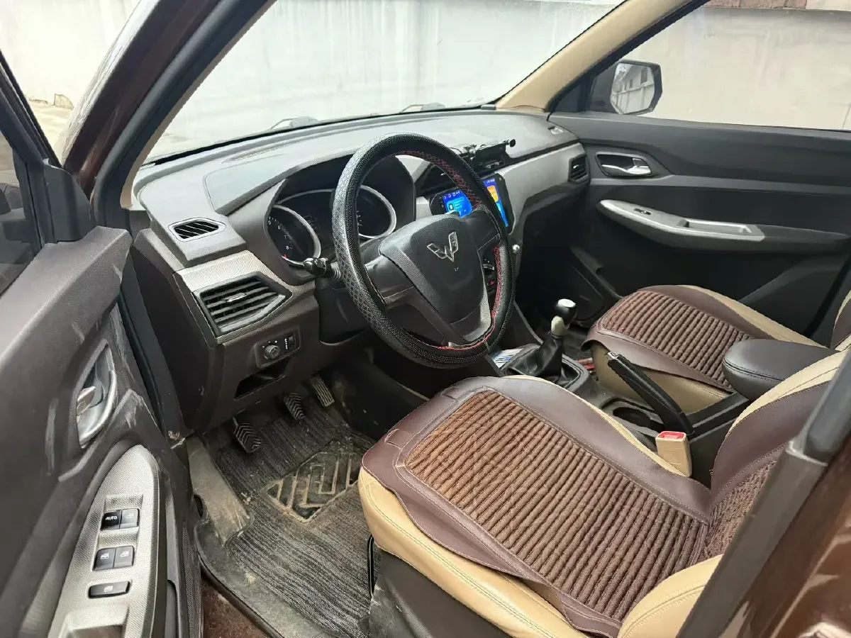 2018 WuLing HongGuang 1.5L 105HP L4 5MT,autocango,china used car exporter,china ev exporter,chinese used car exporter,chinese used ev exporter