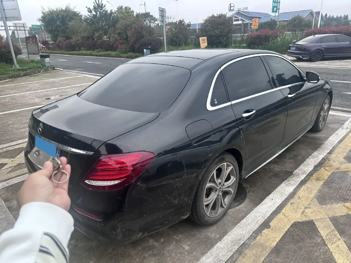 2020 Mercedes-Benz E Class 2.0T 258HP L4 9AT,autocango,china used car exporter,china ev exporter,chinese used car exporter,chinese used ev exporter