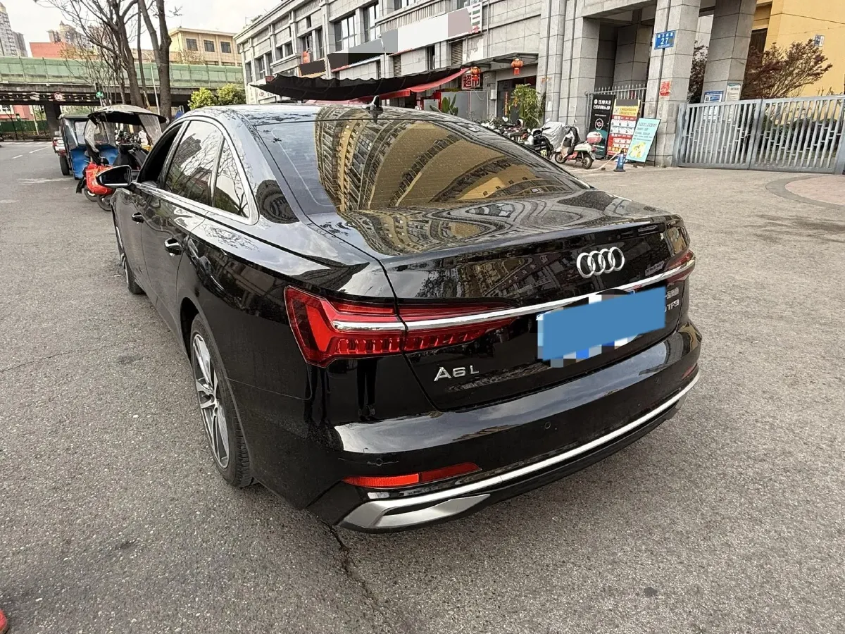 2024 Audi A6L 2.0T 190HP L4 7DCT,autocango,china used car exporter,china ev exporter,chinese used car exporter,chinese used ev exporter