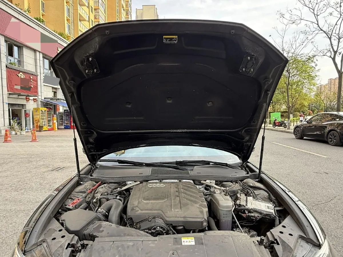 2024 Audi A6L 2.0T 190HP L4 7DCT,autocango,china used car exporter,china ev exporter,chinese used car exporter,chinese used ev exporter