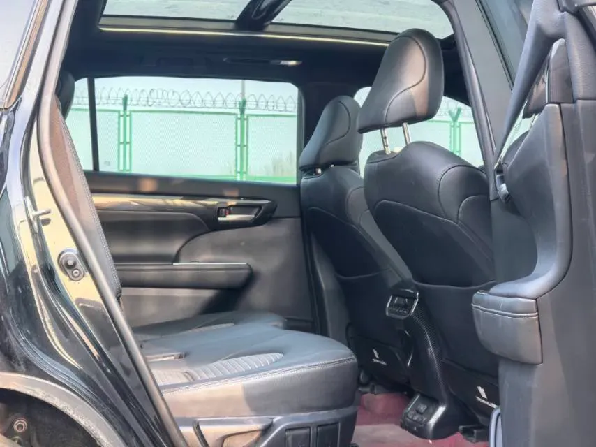 2021 Toyota Crown Kluger 2.5L 192HP L4 E-CVT Hybrid,autocango,china used car exporter,china ev exporter,chinese used car exporter,chinese used ev exporter