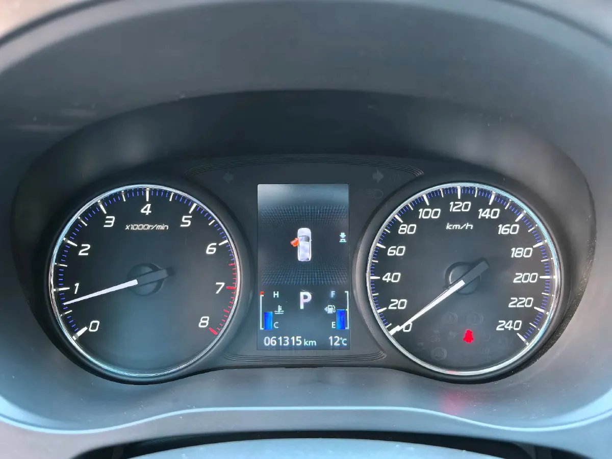 2021 Mitsubishi Outlander 2.0L 166HP L4 CVT,autocango,china used car exporter,china ev exporter,chinese used car exporter,chinese used ev exporter