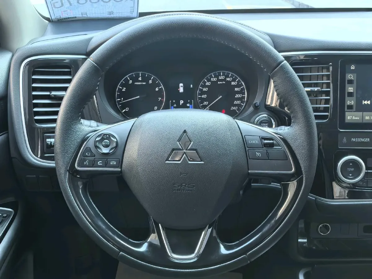 2021 Mitsubishi Outlander 2.0L 166HP L4 CVT,autocango,china used car exporter,china ev exporter,chinese used car exporter,chinese used ev exporter