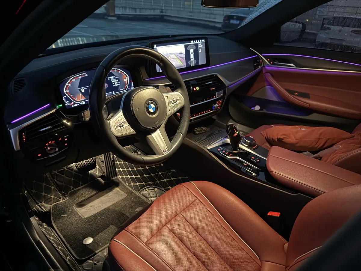 2023 BMW 5 Series 2.0T 245HP L4 8AT,autocango,china used car exporter,china ev exporter,chinese used car exporter,chinese used ev exporter