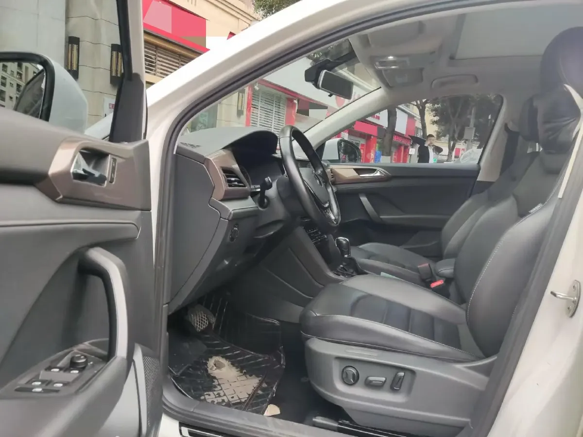 2021 Volkswagen Tharu 1.4T 150HP L4 7DCT,autocango,china used car exporter,china ev exporter,chinese used car exporter,chinese used ev exporter