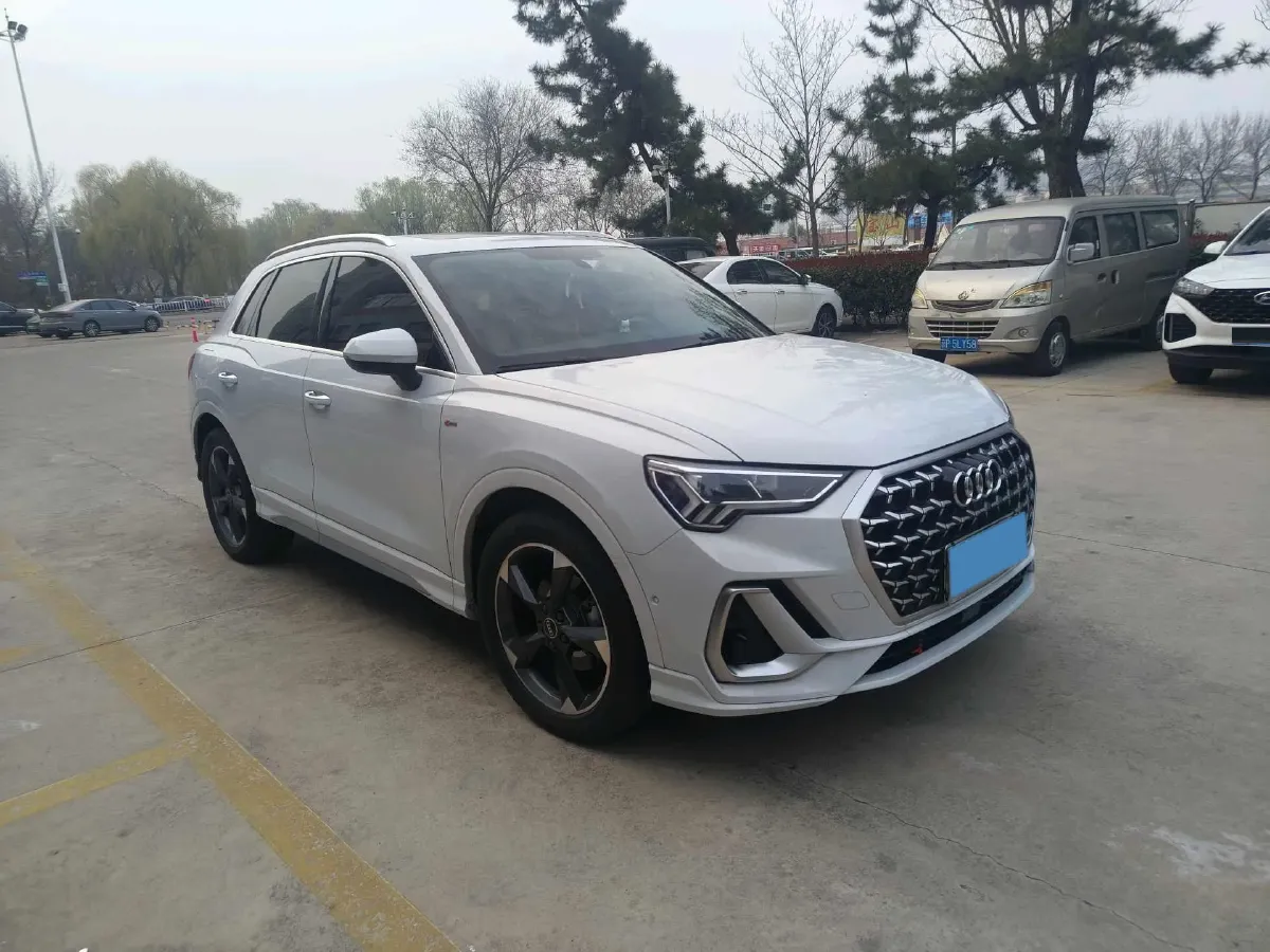 2023 Audi Q3 1.5T 160HP L4 7DCT,autocango,china used car exporter,china ev exporter,chinese used car exporter,chinese used ev exporter