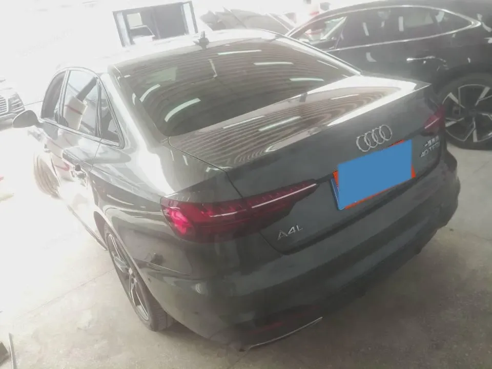 2022 Audi A4L 2.0T 190HP L4 7DCT,autocango,china used car exporter,china ev exporter,chinese used car exporter,chinese used ev exporter