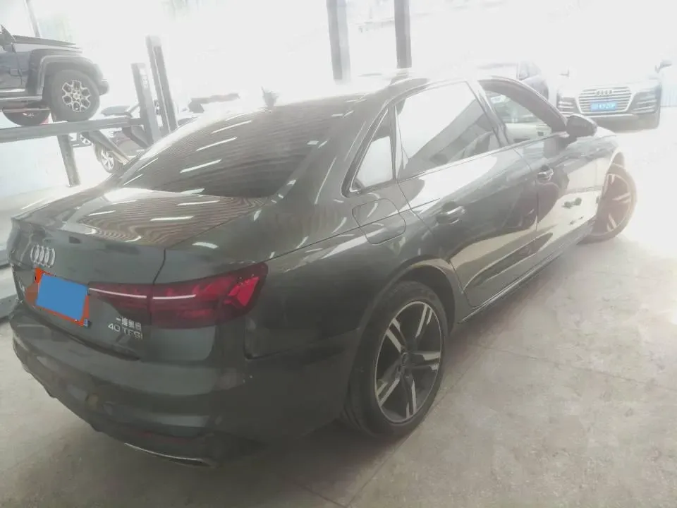 2022 Audi A4L 2.0T 190HP L4 7DCT,autocango,china used car exporter,china ev exporter,chinese used car exporter,chinese used ev exporter
