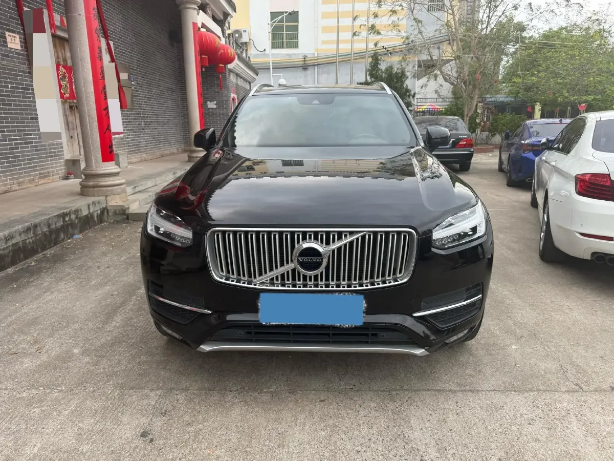 2019 Volvo XC90 2.0T 254HP L4 8AT,autocango,china used car exporter,china ev exporter,chinese used car exporter,chinese used ev exporter