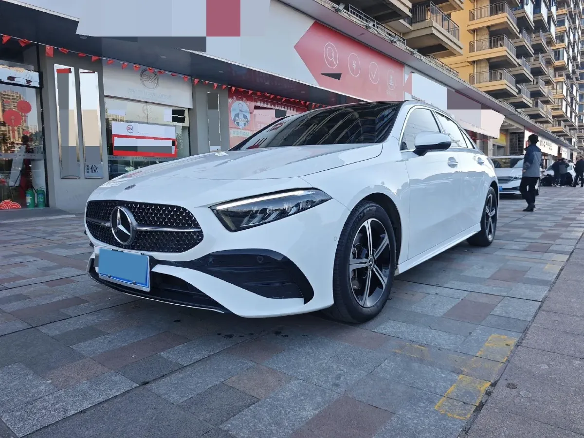 2023 Mercedes-Benz A Class 1.3T 163HP L4 7DCT,autocango,china used car exporter,china ev exporter,chinese used car exporter,chinese used ev exporter