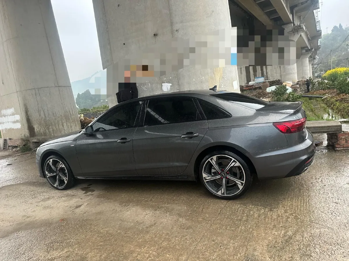 2024 Audi A4L 2.0T 190HP L4 7DCT,autocango,china used car exporter,china ev exporter,chinese used car exporter,chinese used ev exporter