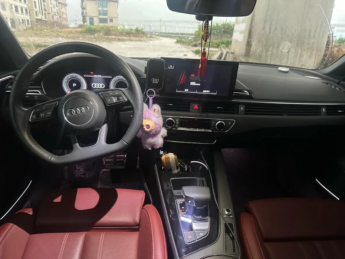 2024 Audi A4L 2.0T 190HP L4 7DCT,autocango,china used car exporter,china ev exporter,chinese used car exporter,chinese used ev exporter